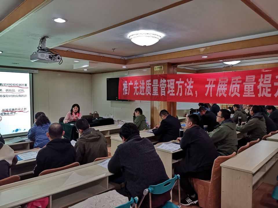 班1.jpg